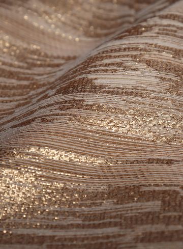 Lofty Manner Short Suzie