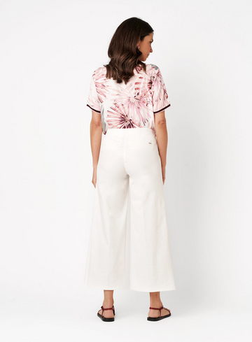Toni Broek Jenny