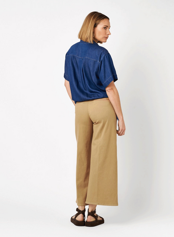 Toni Broek Jenny