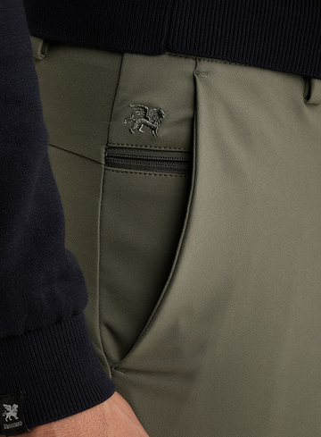 Vanguard Chino V12 2.0