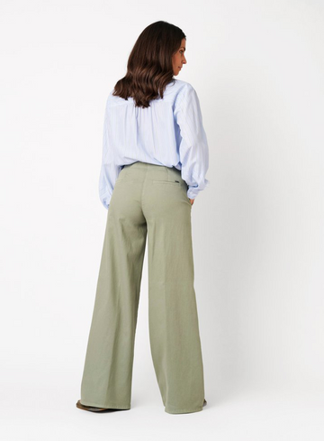 Toni Broek Jenny Palazzo