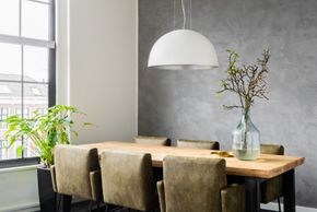 Eetkamer binnenkijken Alkmaar woning wittinten Pure & Original