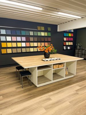 Decokay Elenbaas-Noom Goes showroom Pure & Original