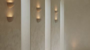 Fresco lime paint in colour Orchid White by Pure & Original Paint, Design by Lune1960, picture by Niamh Barry