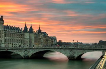 Night-out-in-France-1-January-2019