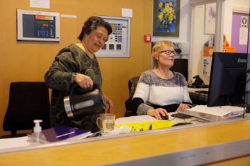 Kopje koffie met de receptie